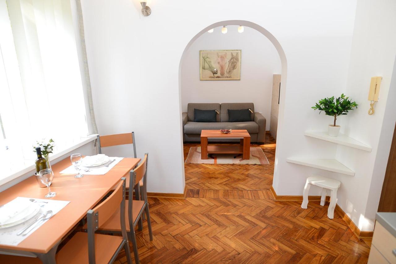 Central Spot Apartments Belgrade Luaran gambar