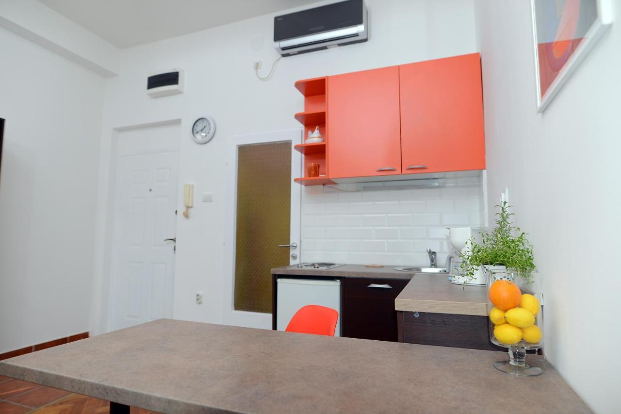 Central Spot Apartments Belgrade Bilik gambar