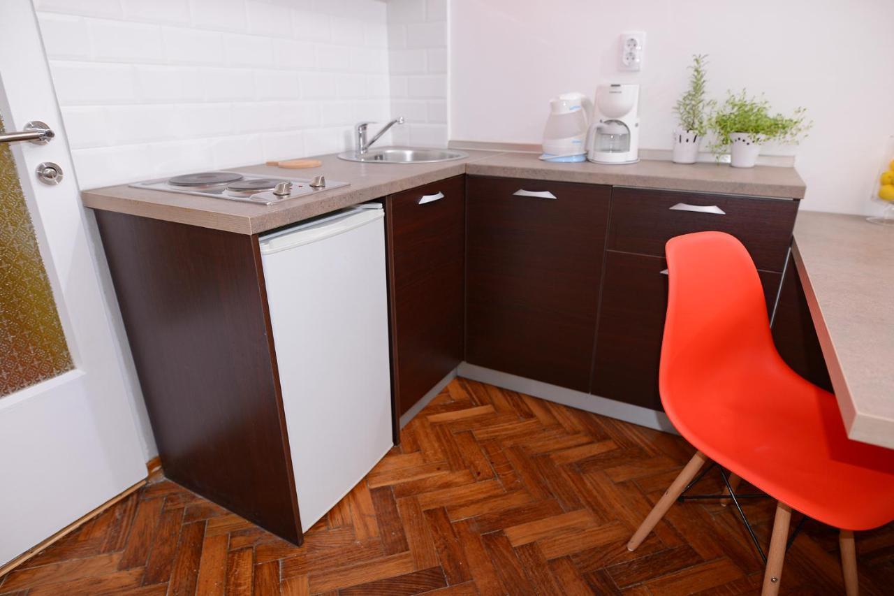 Central Spot Apartments Belgrade Bilik gambar